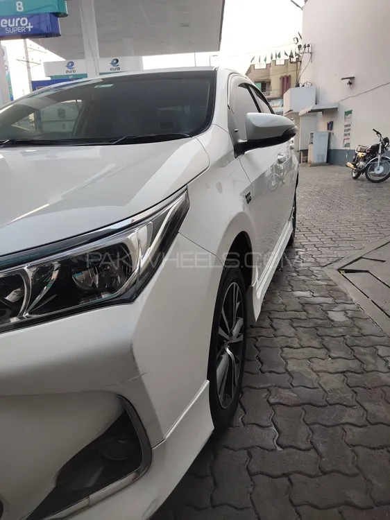 Toyota Corolla 2021 for Sale in Faisalabad Image-1