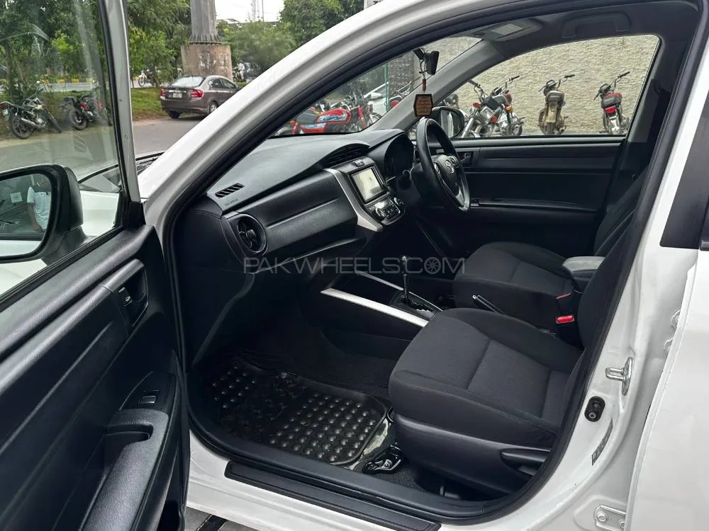 Toyota Corolla Fielder 2015 for Sale in Lahore Toyota Corolla Fielder 2015 for Sale in Lahore Image-9