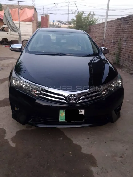 Toyota Corolla 2015 for Sale in Peshawar Image-1