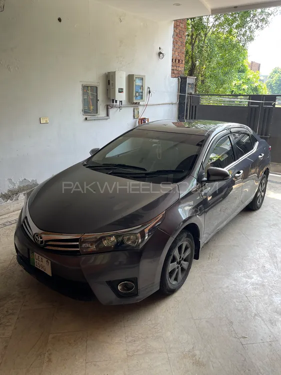 Toyota Corolla 2017 for Sale in Faisalabad Image-1