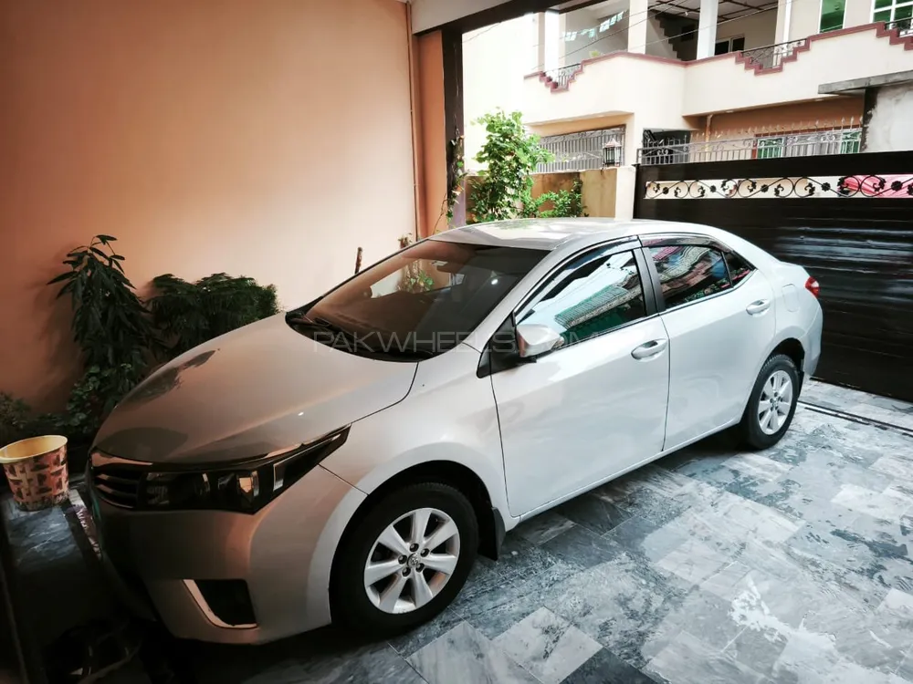Toyota Corolla 2017 for Sale in Islamabad Image-1