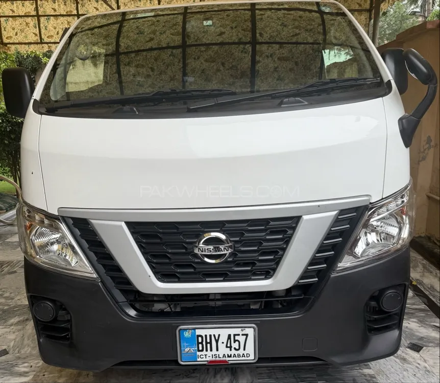 Toyota Hiace 2020 for Sale in Lahore Image-1