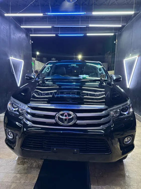 Toyota Hilux 2018 for Sale in Karachi Image-1