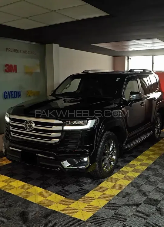 Toyota Land Cruiser 2023 for Sale in Lahore Image-1