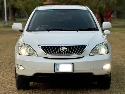 Toyota Harrier 2012