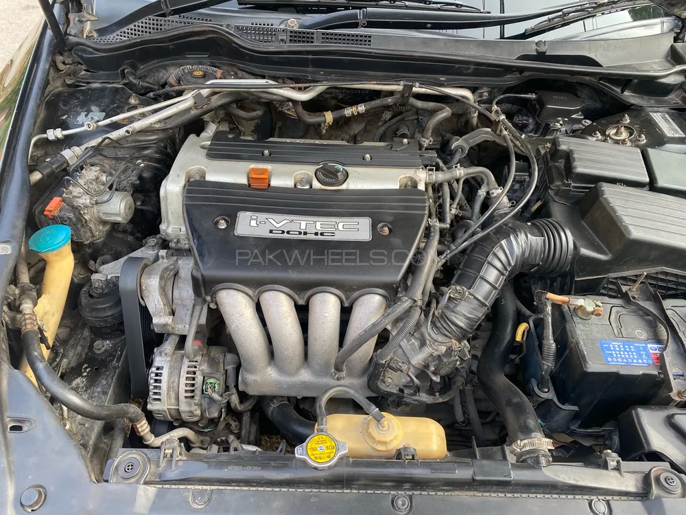 Honda Accord 2005 for Sale in Lahore Image-1