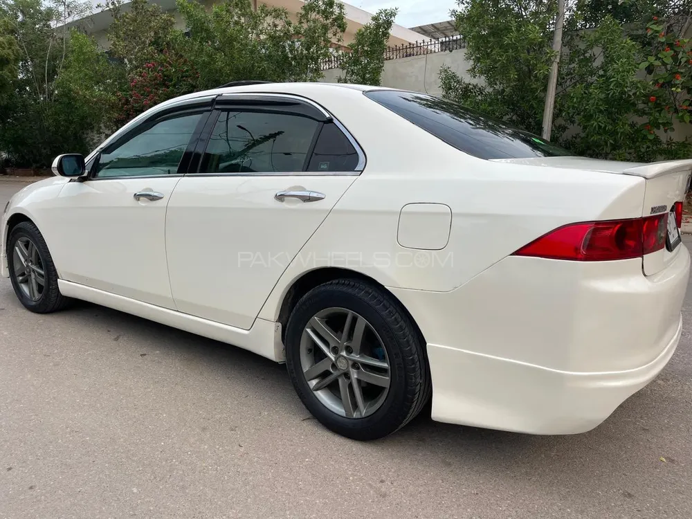 Honda Accord 2004 for Sale in Karachi Image-1