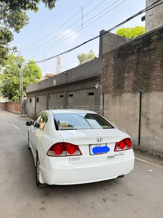 Honda Civic 2010 for Sale in Lahore Image-1