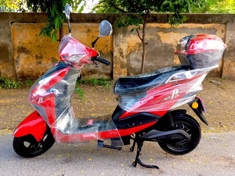 لیکٹرکس Scooty 2025 for Sale Image-1