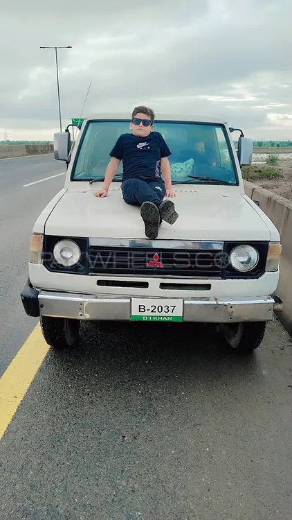 Mitsubishi Pajero 1987 for Sale in Lahore Image-1