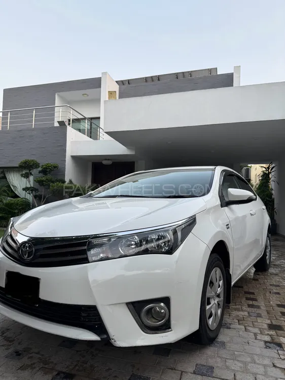 Toyota Corolla 2016 for Sale in Lahore Image-1