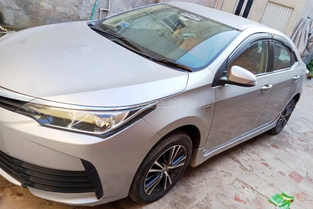 Toyota Corolla 2018 for Sale in Chishtian Image-1