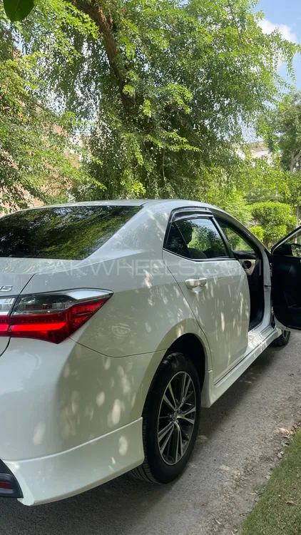 Toyota Corolla 2021 for Sale in Rahim Yar Khan Image-1