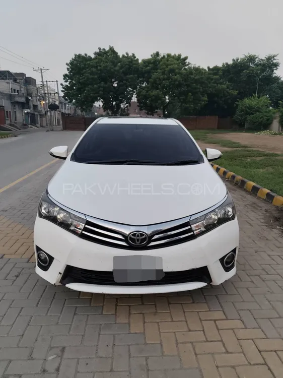 Toyota Corolla 2016 for Sale in Faisalabad Image-1