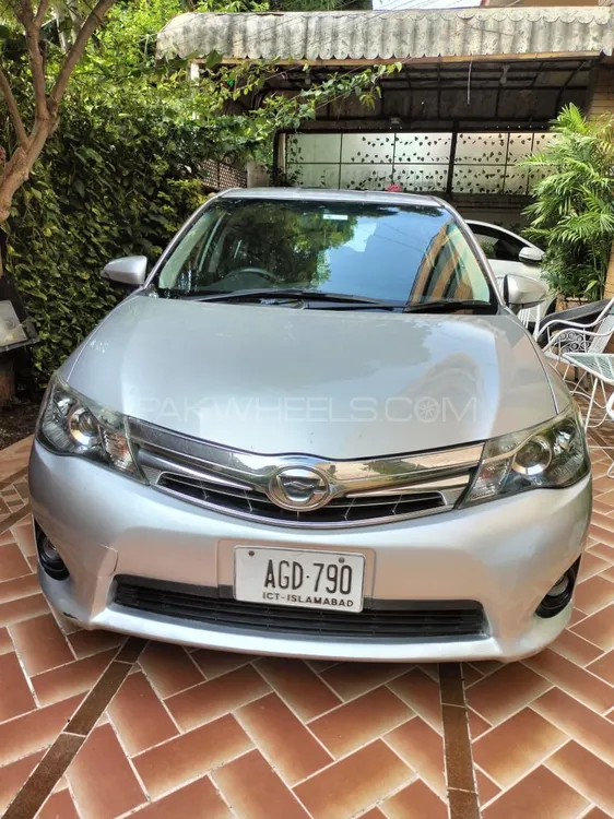 Toyota Corolla Axio 2015 for Sale in Islamabad Image-1