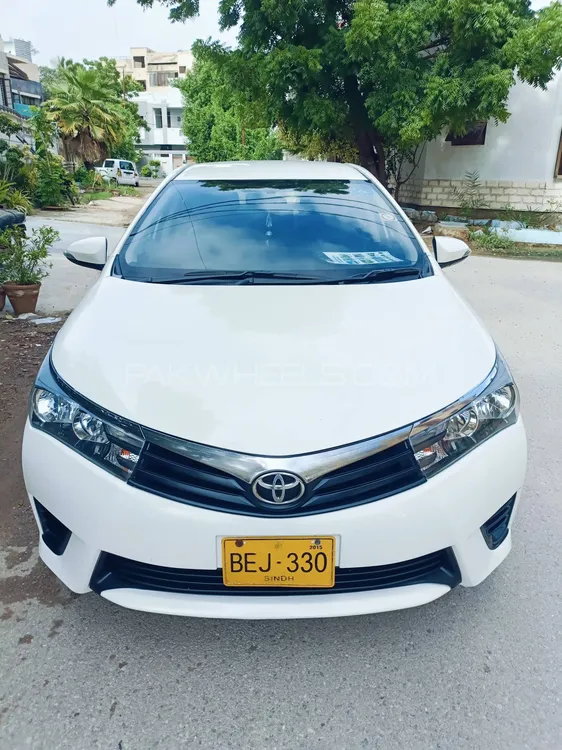 Toyota Corolla 2015 for Sale in Karachi Image-1