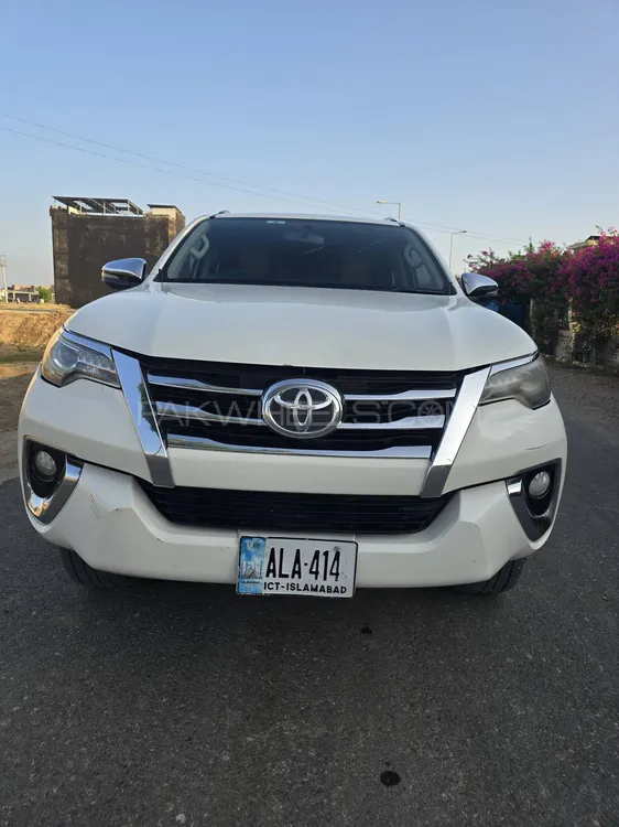 Toyota Fortuner 2018 for Sale in Muzaffar Gargh Image-1