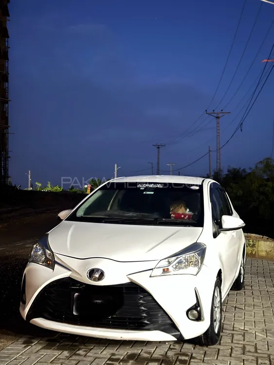Toyota Vitz 2017 for Sale in Hyderabad Image-1