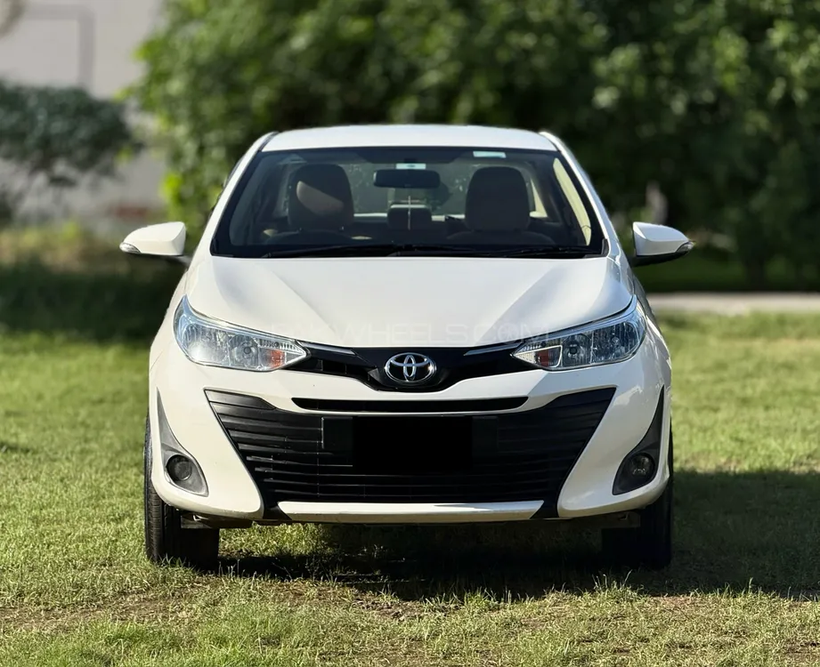 Toyota Yaris Sedan 2021 for Sale in Lahore Image-1
