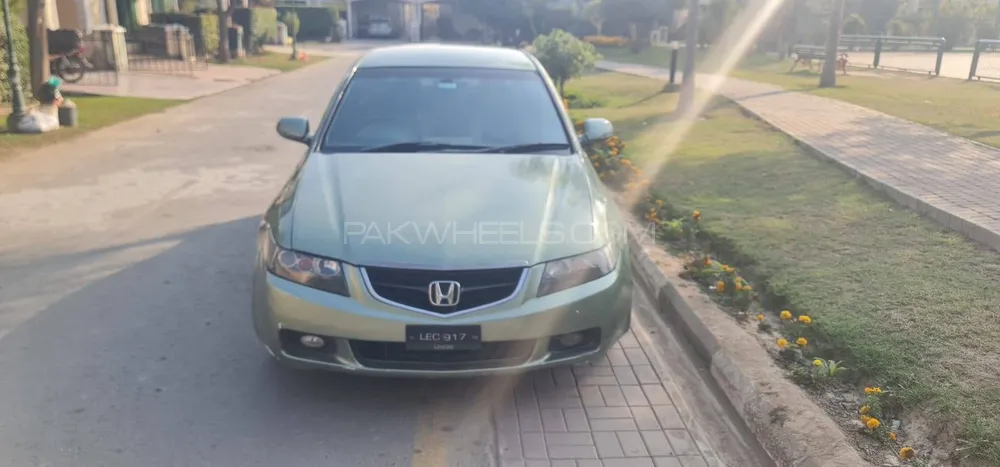 Honda Accord 2004 for Sale in Lahore Image-1