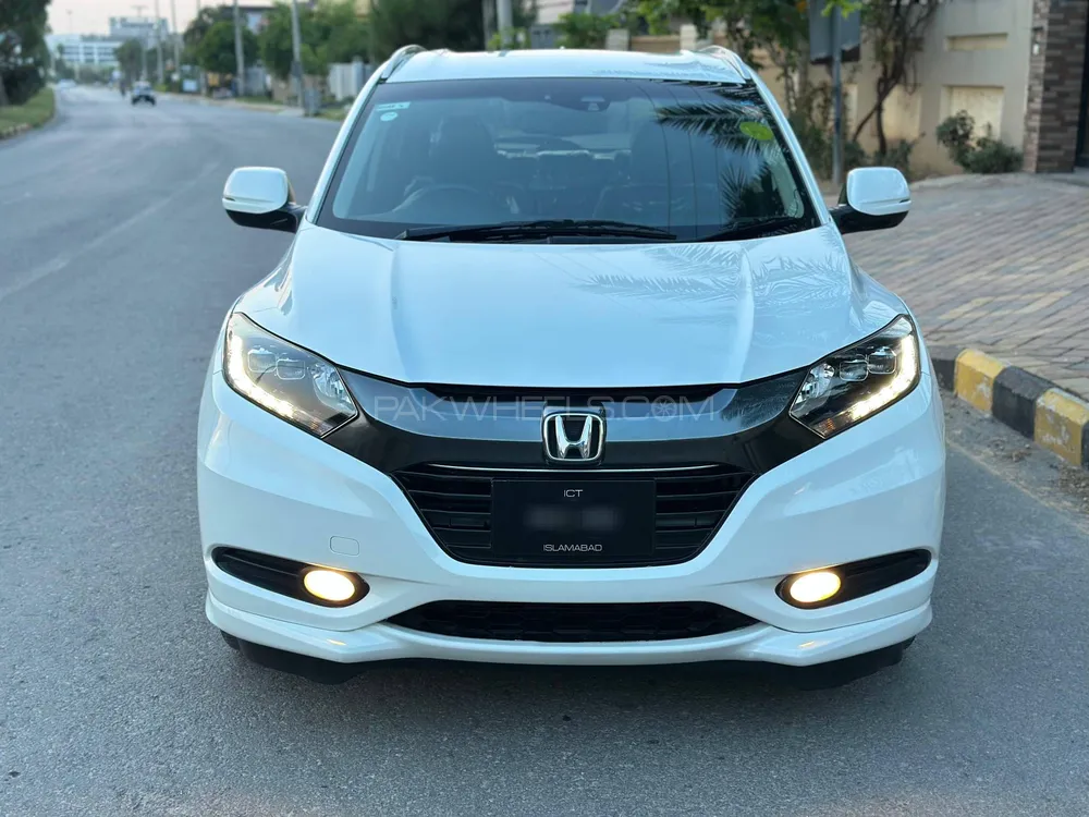 Honda Vezel 2018 for Sale in Islamabad Image-1