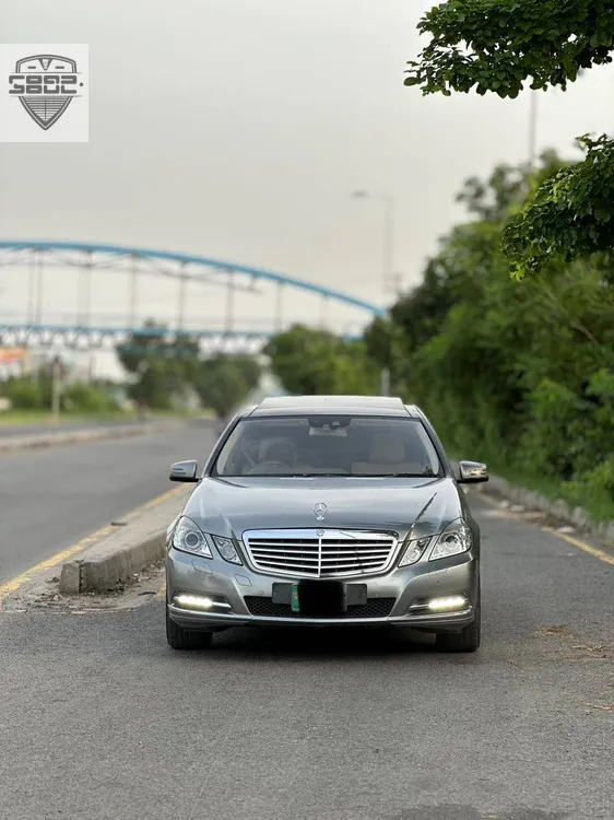 Mercedes Benz E Class 2012 for Sale in Lahore Image-1