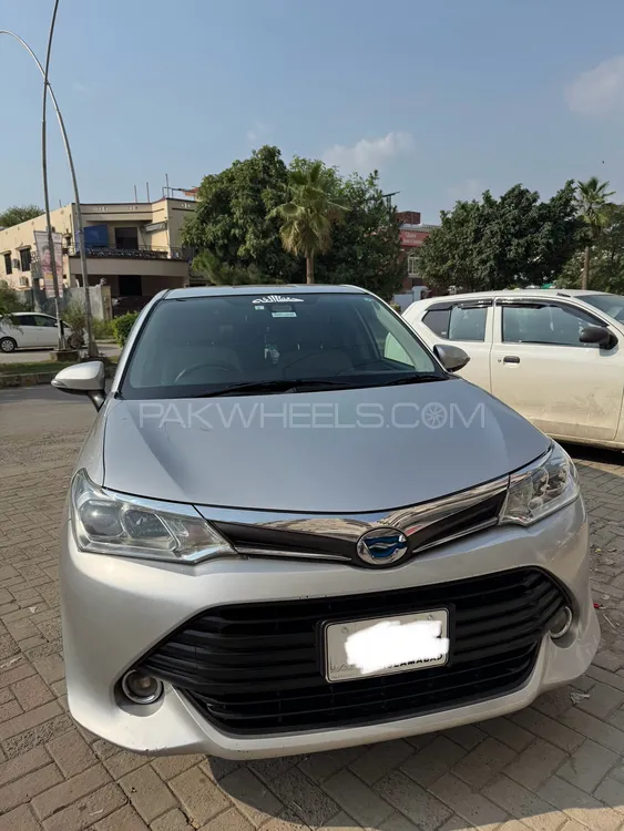 Toyota Corolla Axio 2017 for Sale in Islamabad Image-1