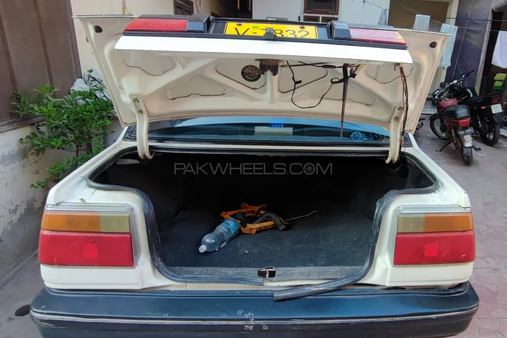 Toyota Corolla 1986 for Sale in Multan Toyota Corolla 1986 for Sale in Multan Image-4