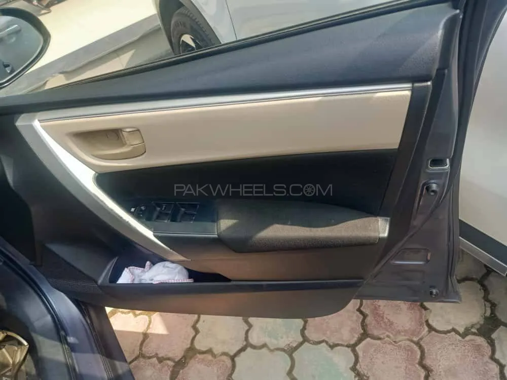 Toyota Corolla 2014 for Sale in Lahore Image-1