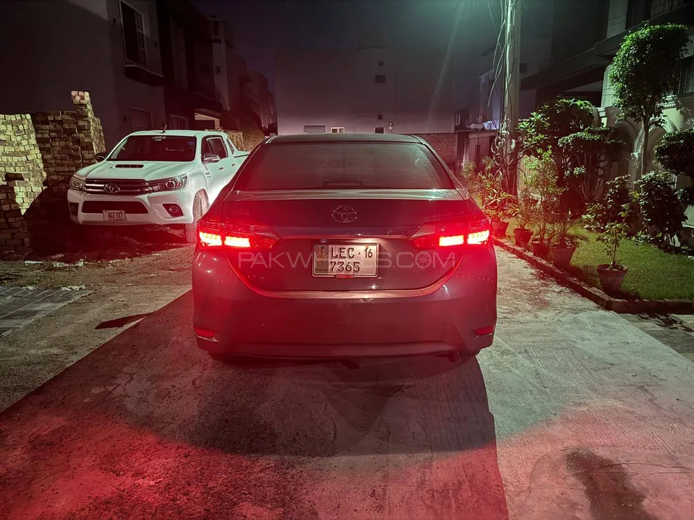 Toyota Corolla 2016 for Sale in Lahore Image-1