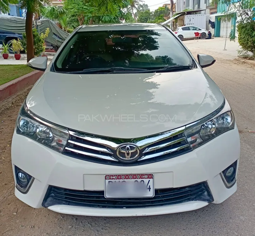 Toyota Corolla 2017 for Sale in Karachi Image-1