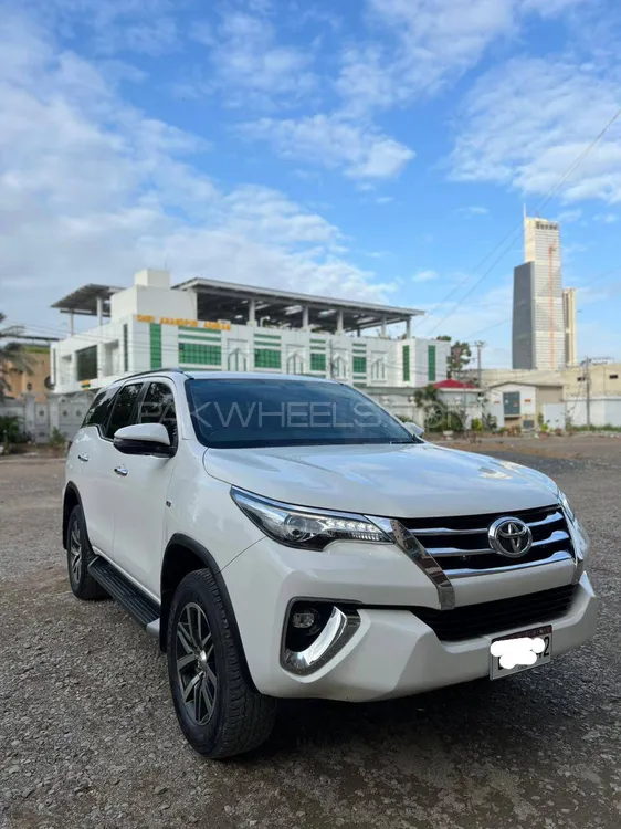 Toyota Fortuner 2021 for Sale in Karachi Image-1