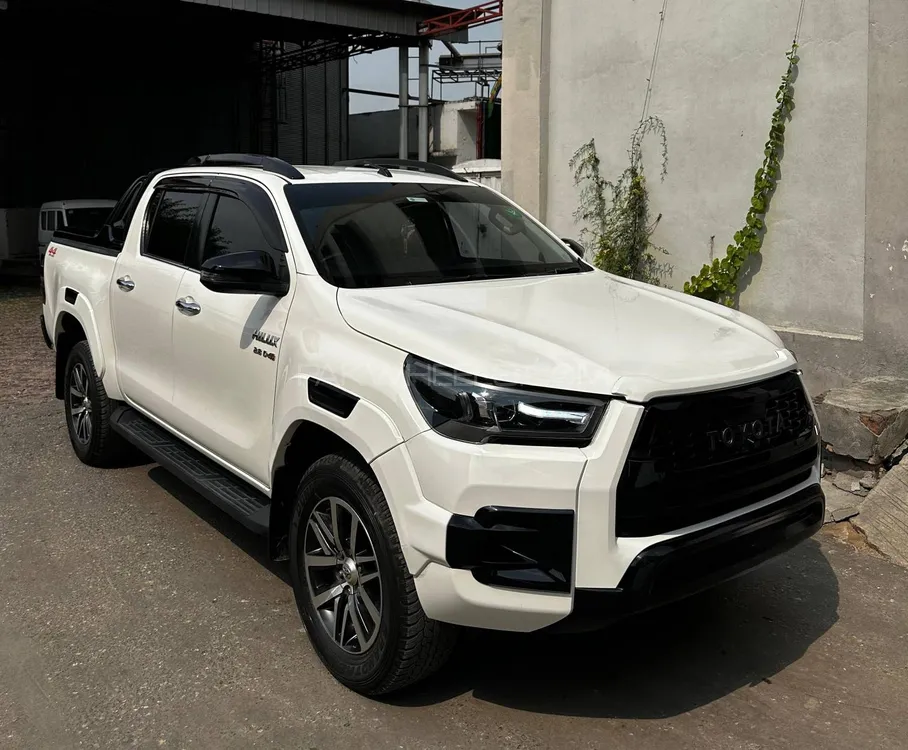 Toyota Hilux 2021 for Sale in Islamabad Image-1