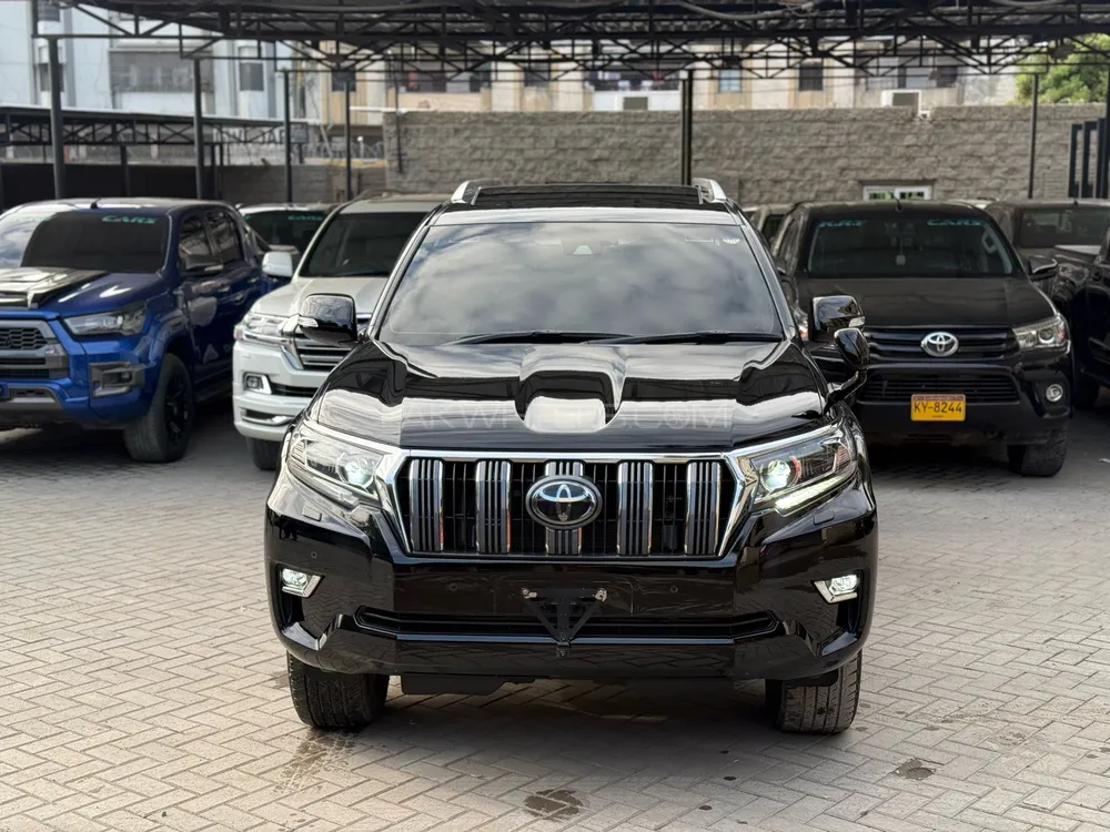 Toyota Prado 2018 for Sale in Karachi Image-1