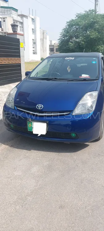 Toyota Prius 2007 for Sale in Lahore Image-1