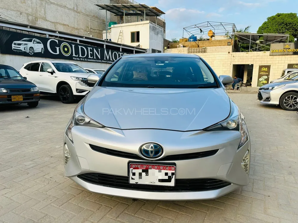 Toyota Prius 2017 for Sale in Karachi Image-1