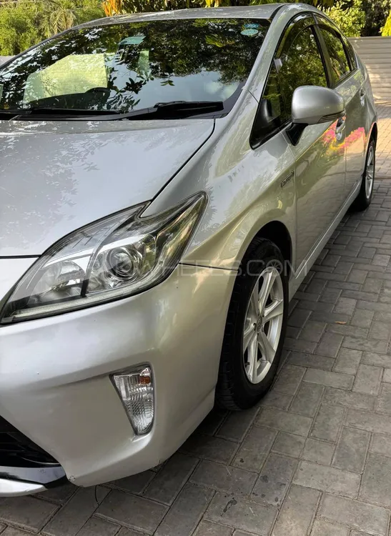 Toyota Prius 2012 for Sale in Islamabad Image-1