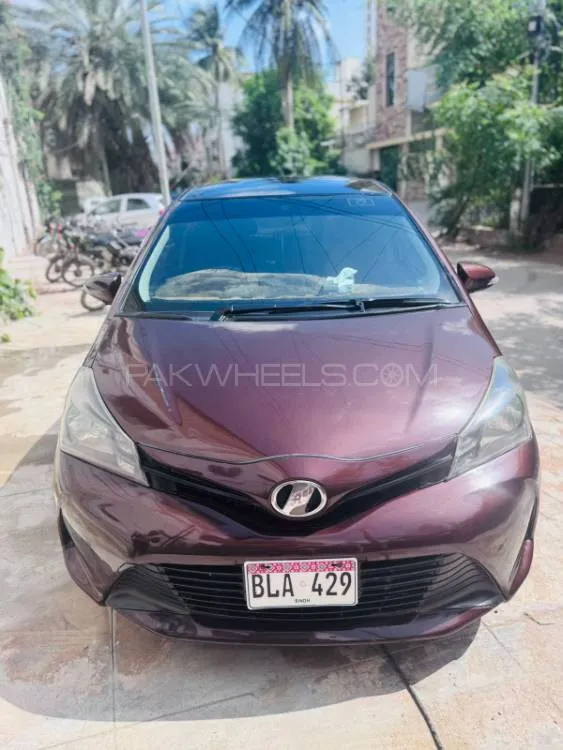 Toyota Vitz 2014 for Sale in Karachi Image-1