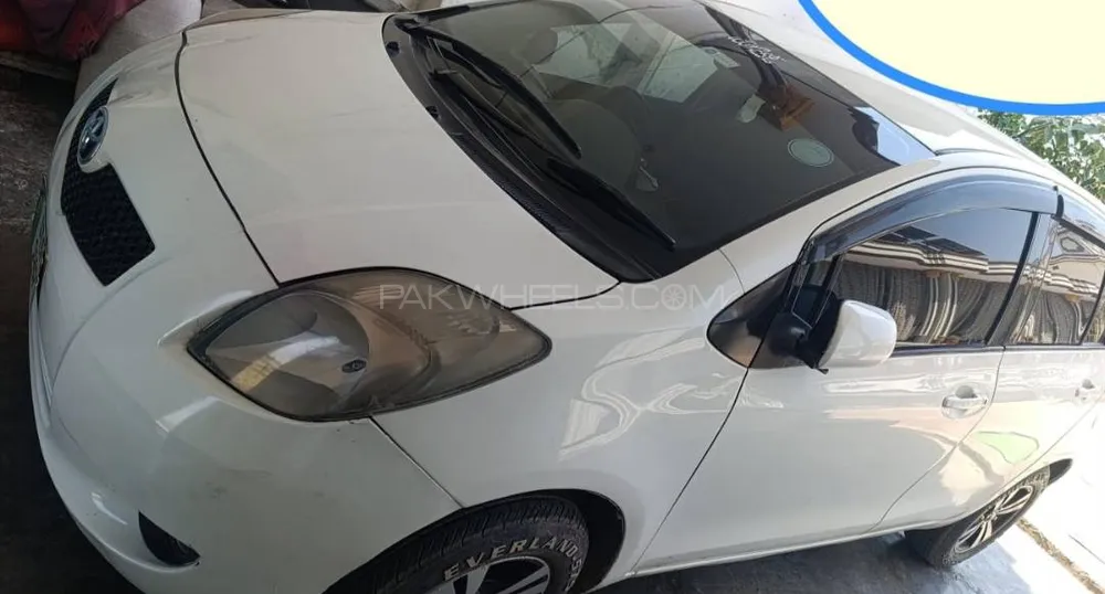 Toyota Vitz 2005 for Sale in Mardan Image-1