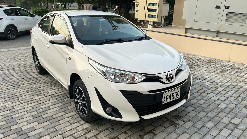 Toyota Yaris Sedan 2021 for Sale in Lahore Image-1