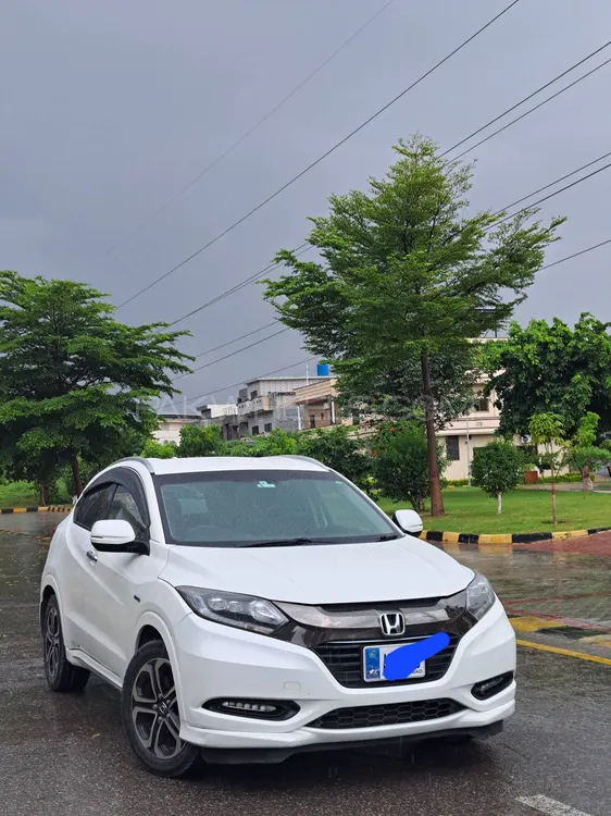 Honda Vezel 2017 for Sale in Islamabad Image-1