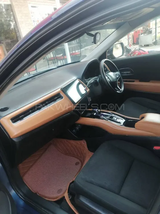 Honda Vezel 2014 for Sale in Gujranwala Image-1