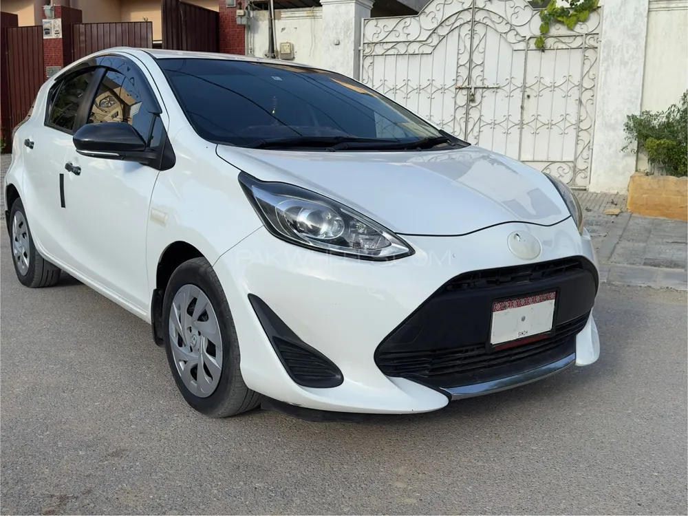 Toyota Aqua 2020 for Sale in Karachi Image-1