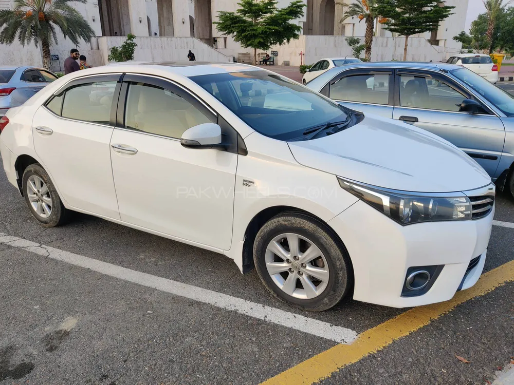Toyota Corolla 2015 for Sale in Sargodha Image-1