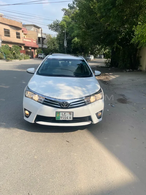 Toyota Corolla 2017 for Sale in Lahore Image-1