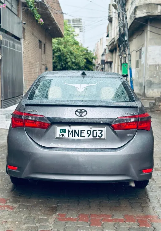 Toyota Corolla 2015 for Sale in Okara Image-1