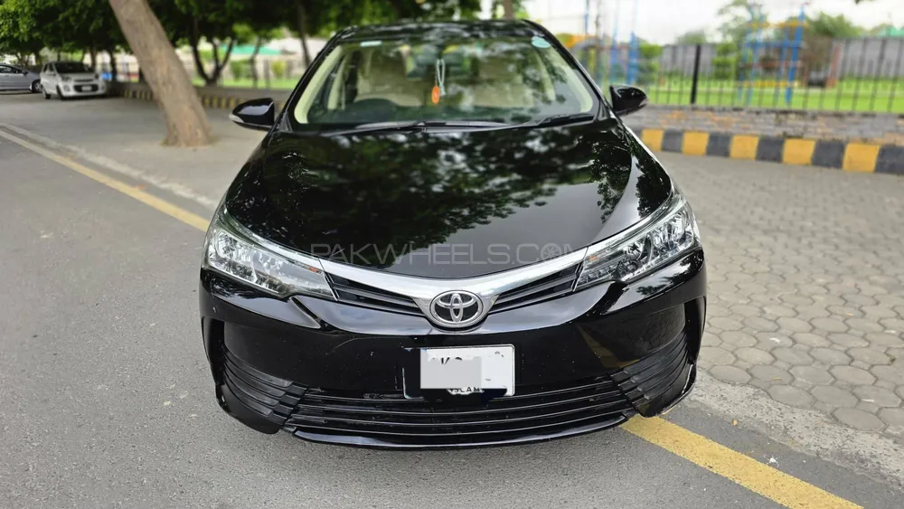 Toyota Corolla 2020 for Sale in Lahore Image-1