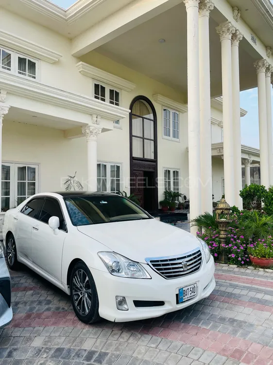 Toyota Crown 2010 for Sale in Faisalabad Image-1