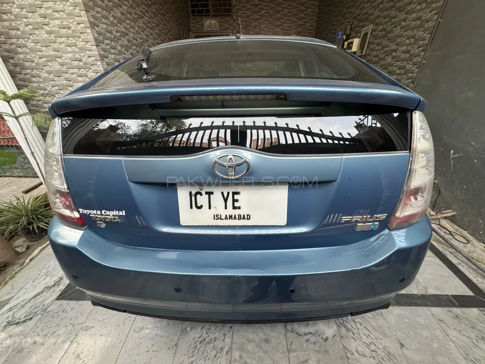 Toyota Prius 2006 for Sale in Islamabad Image-1