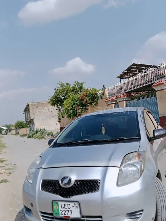 Toyota Vitz 2006 for Sale in Kohat Image-1